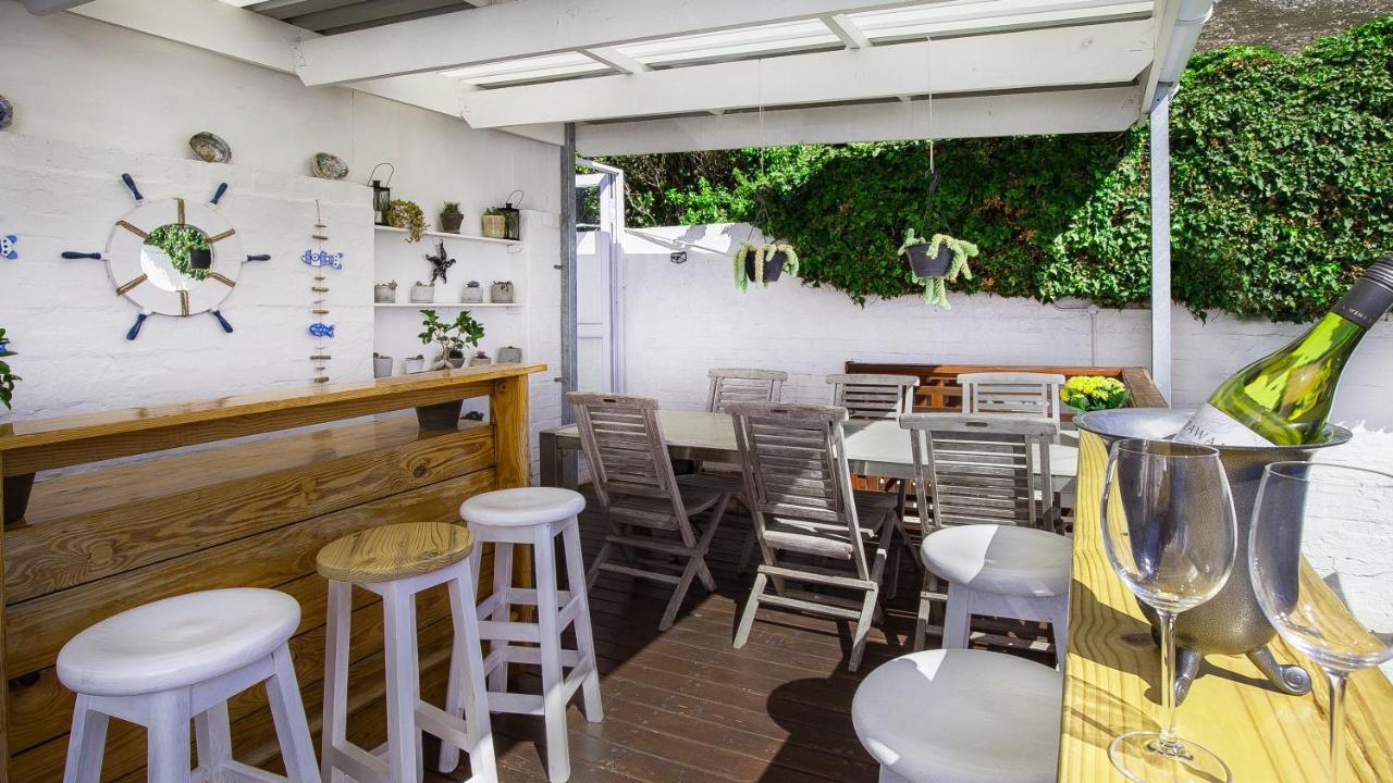 Penguins View Guesthouse Simonʼs Town Eksteriør bilde