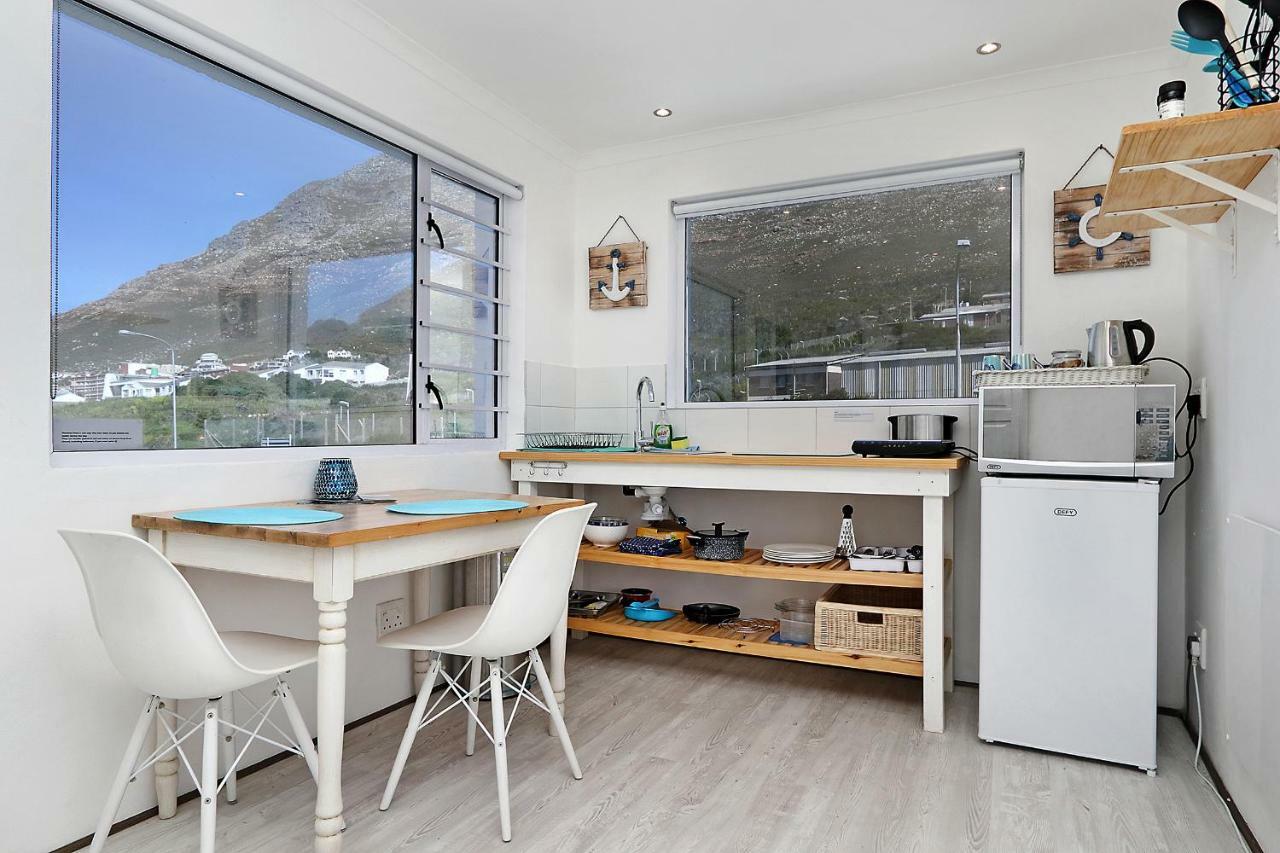 Penguins View Guesthouse Simonʼs Town Eksteriør bilde